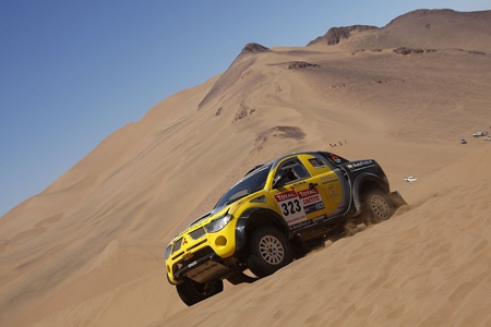 Dakar: Nummer 13 brengt ongeluk voor Van Deijne/Rosegaar